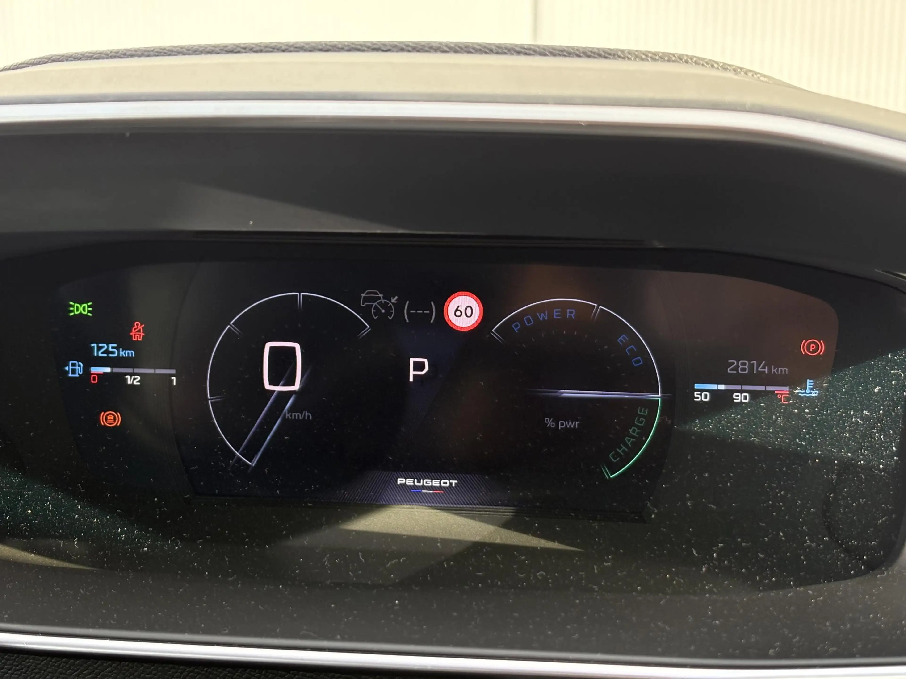 Peugeot 2008 1.2 Hybrid 145 GT | Navigatie | Voor- en Achteruit — photo 15