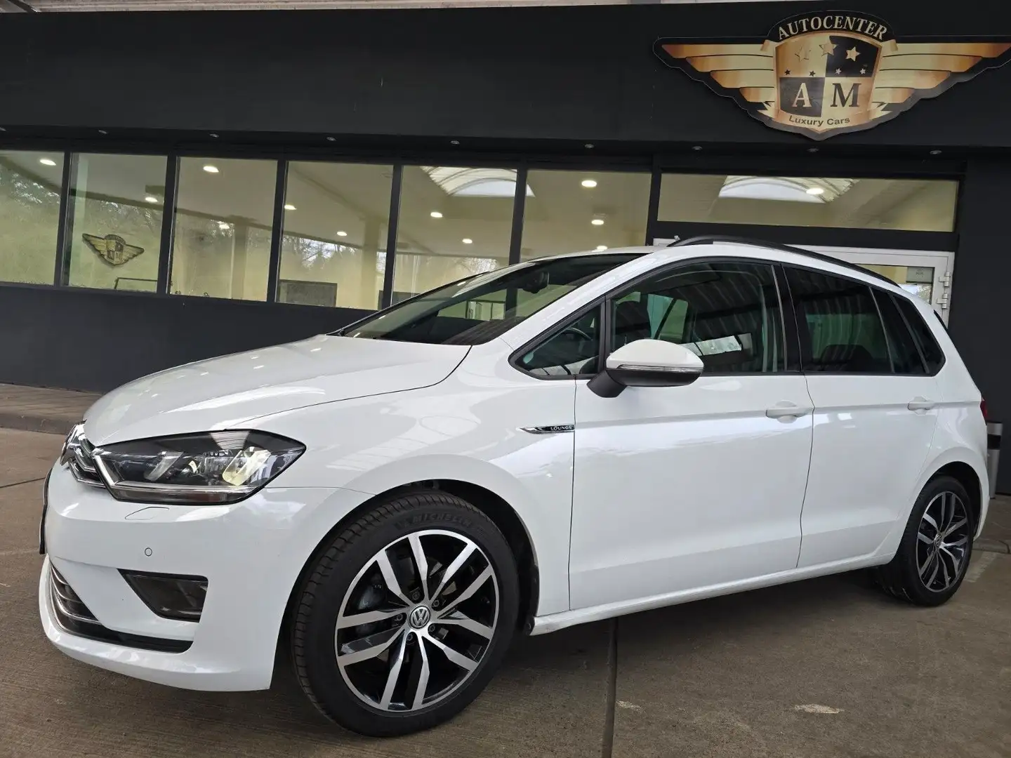 Volkswagen Golf Sportsvan VII 2.0 TDILounge PANO/PDC/BT Weiß - 2