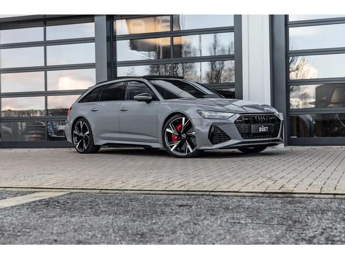 Audi RS6 Dyn.+ (305km/h) - Ceramic - Pano - B&O - Laser - H Grey - 2