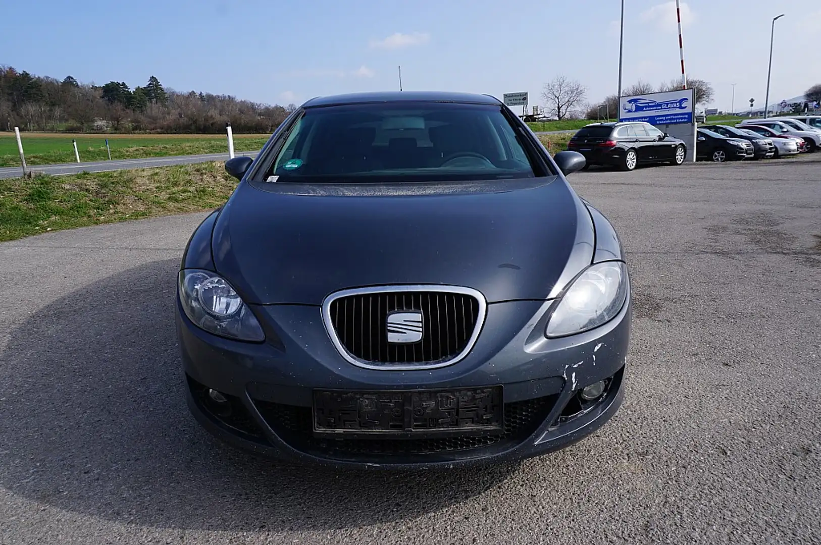 SEAT Leon Stylance 2,0 TDI DPF Grau - 2