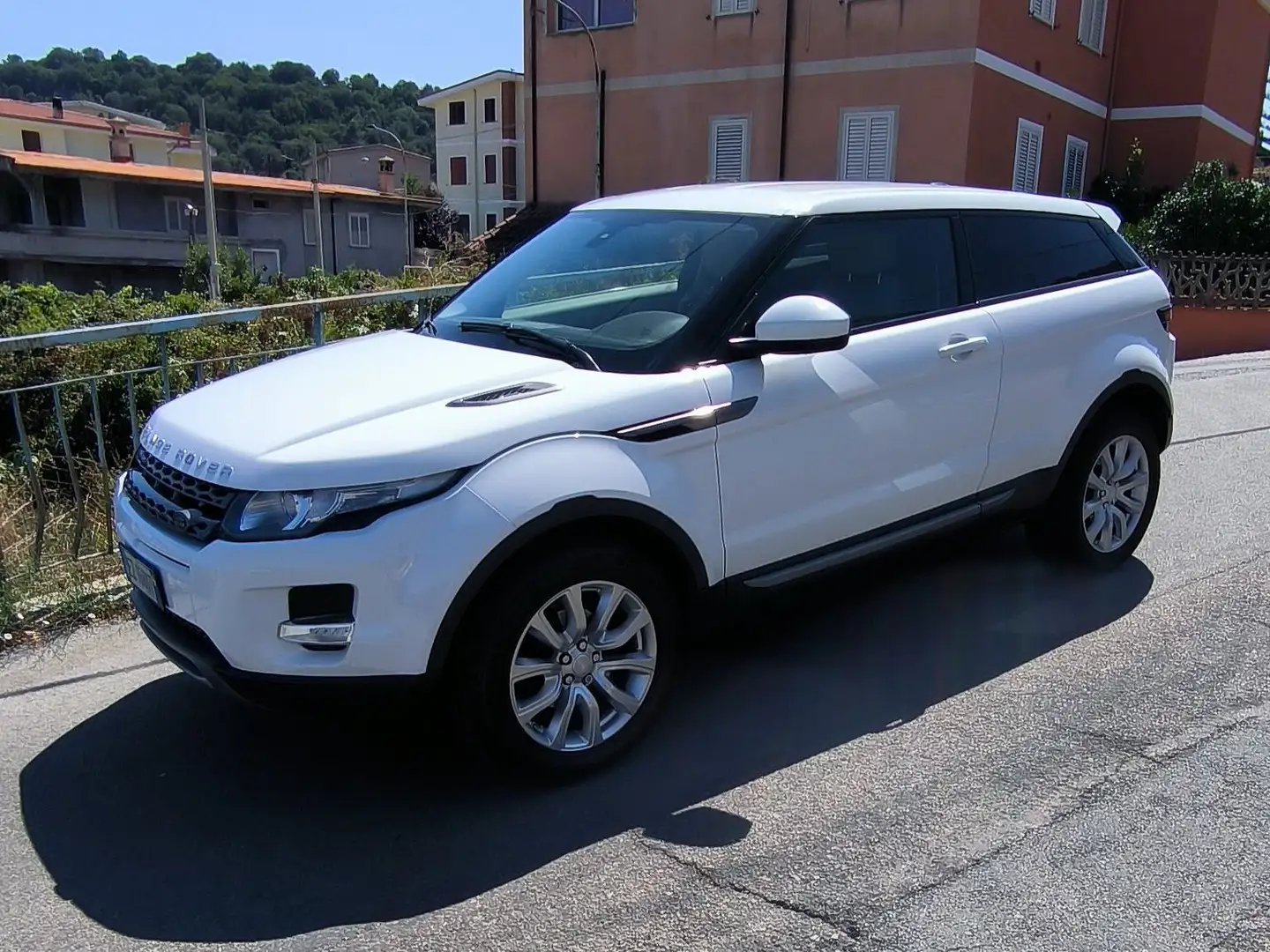 Land Rover Range Rover Evoque Evoque 2015 3p 2.2 td4 Prestige 150cv Bianco - 2
