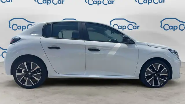 Peugeot 208 view 4