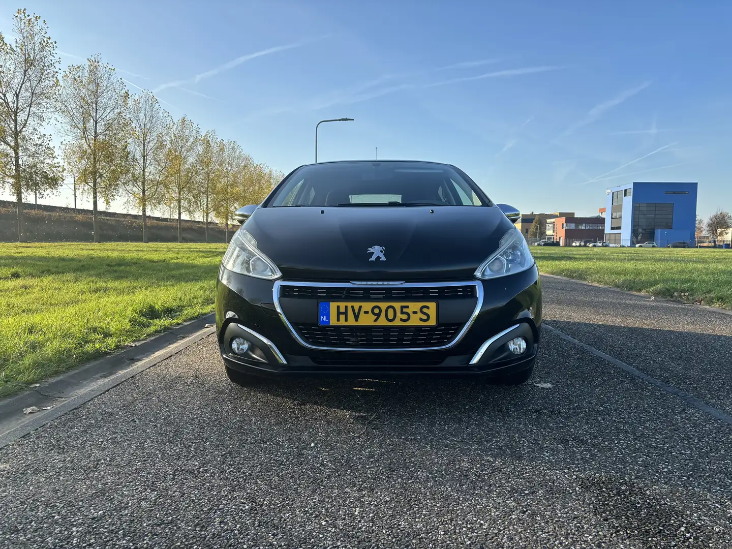 Peugeot 208 1.2 PureT Urban Soul Zwart - 2