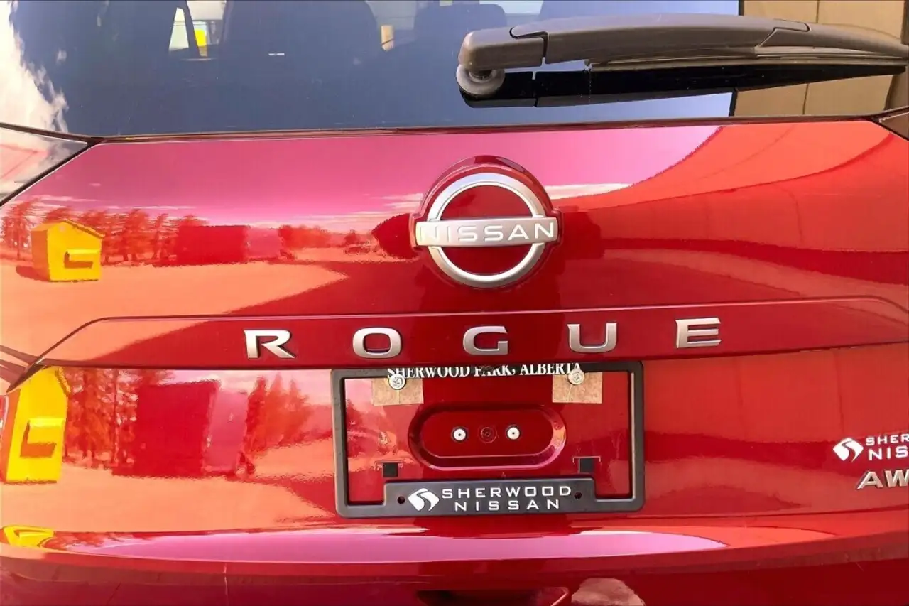 Nissan Rogue снимка Nissan Rogue