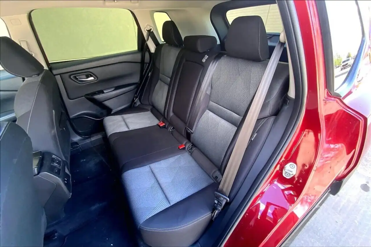 Nissan Rogue снимка Nissan Rogue