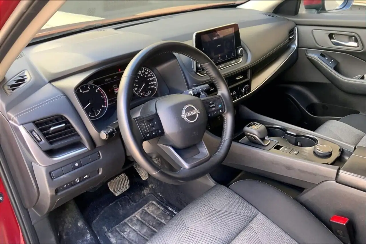 Nissan Rogue снимка Nissan Rogue