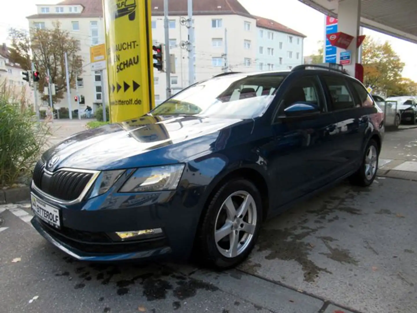 Skoda Octavia Combi 1.6TDI Ambition Navi/SHZ/Tempo/PDC Blau - 2