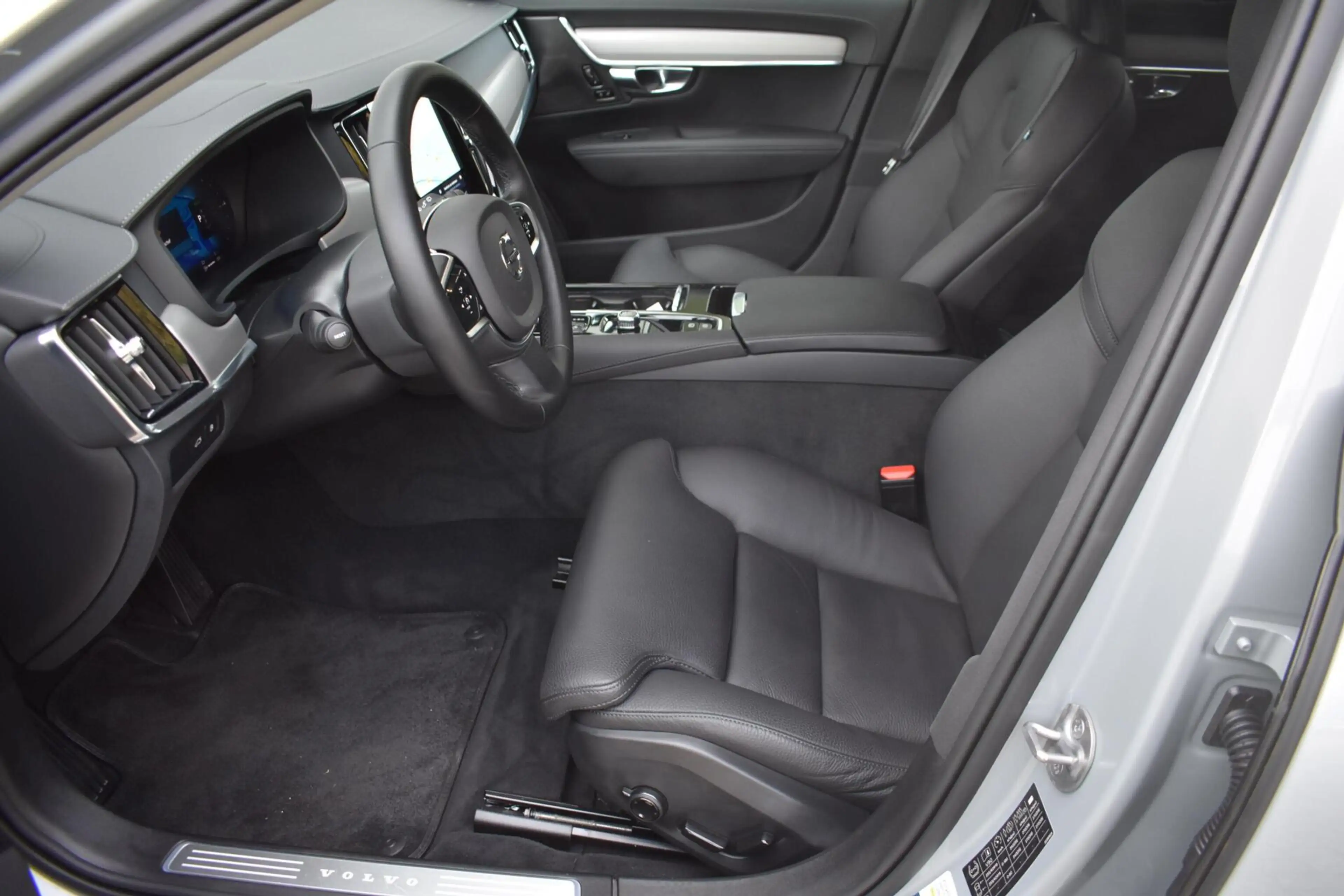 Volvo V90 2.0 T6 Plug-in hybrid AWD Plus Dark | NL Auto | Tr — photo 7