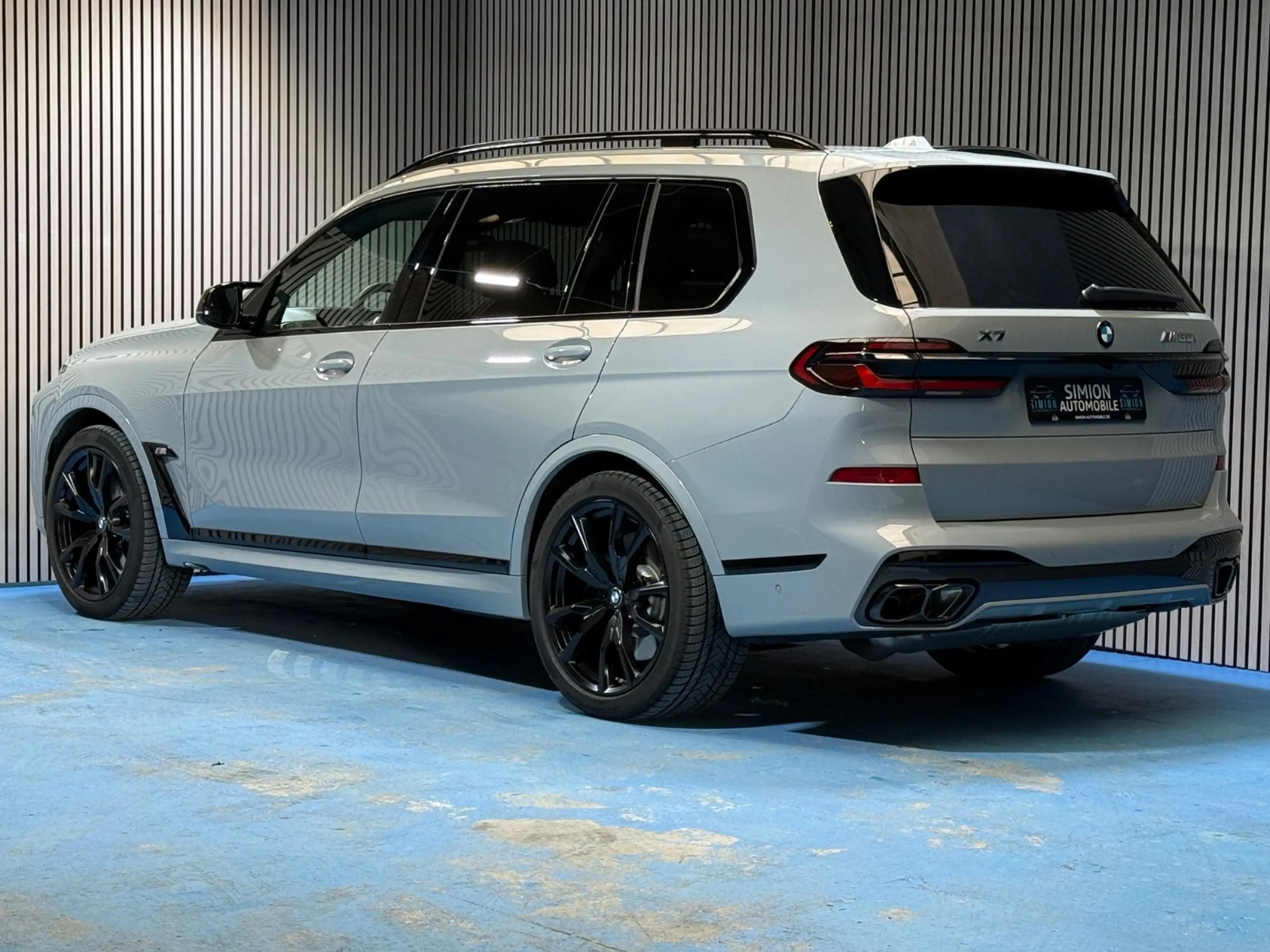 BMW X7 M60 i INDIVIDUEL — photo 3