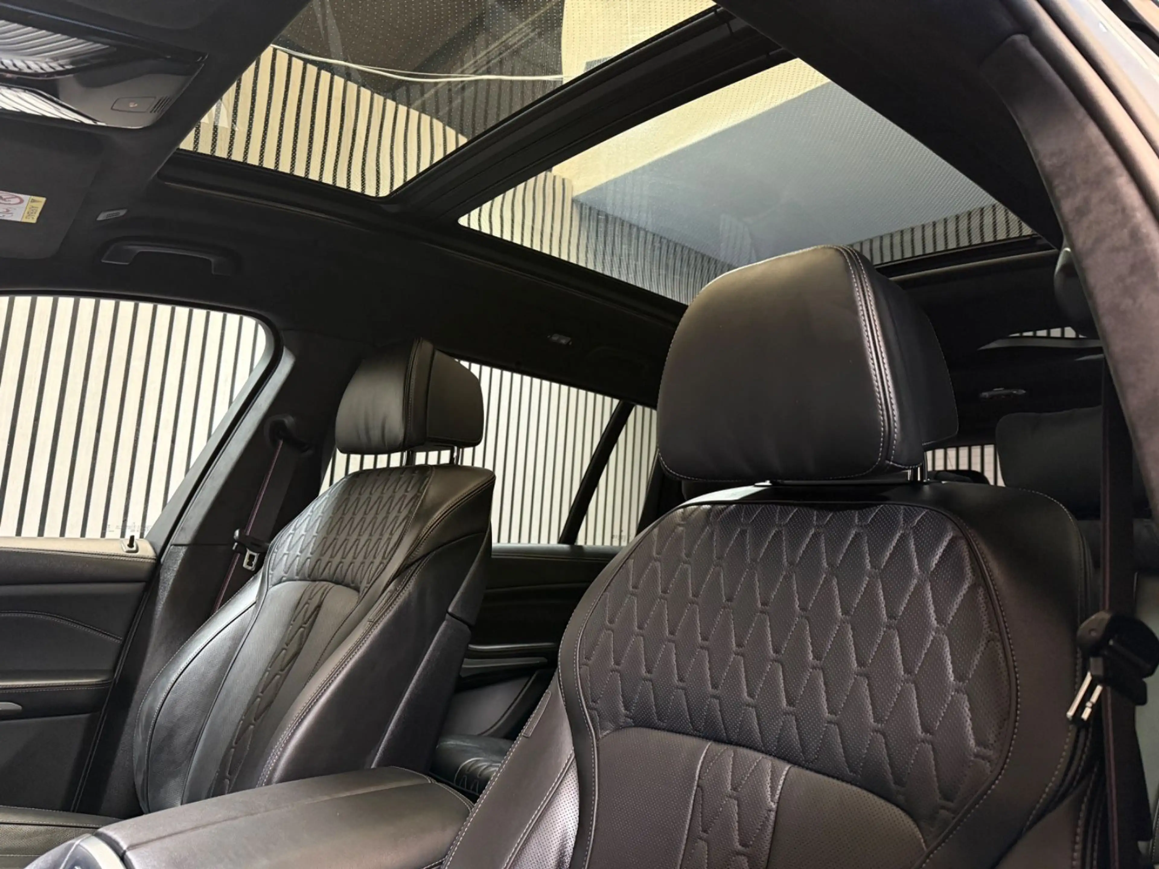 BMW X7 M60 i INDIVIDUEL — photo 12