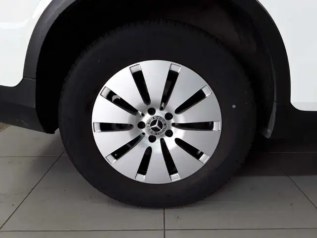 Mercedes-Benz GLC view 19
