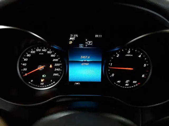 Mercedes-Benz GLC view 11