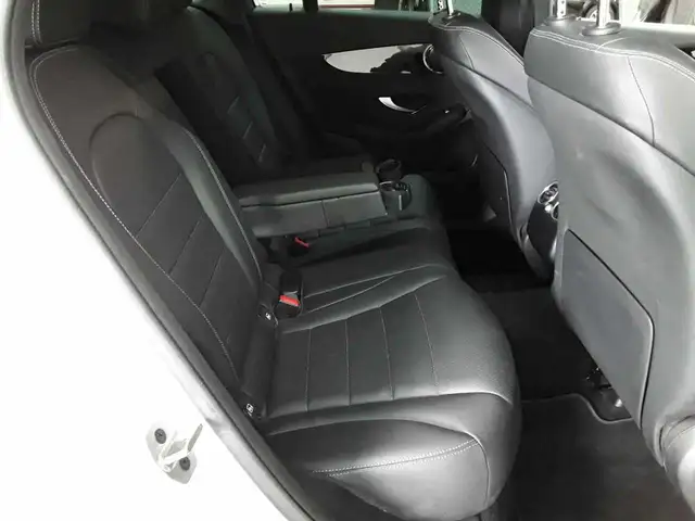 Mercedes-Benz GLC view 14