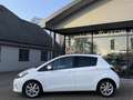 Toyota Yaris 1.5 Full Hybrid Dynamic Aut. Pano Camera Navi Clim Weiß - thumbnail 2