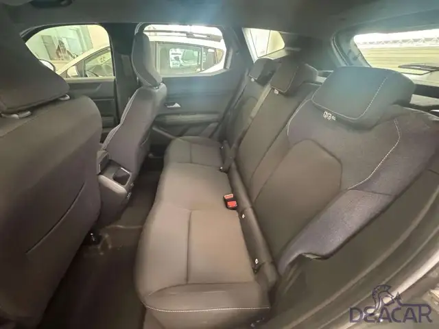 Dacia Duster view 11