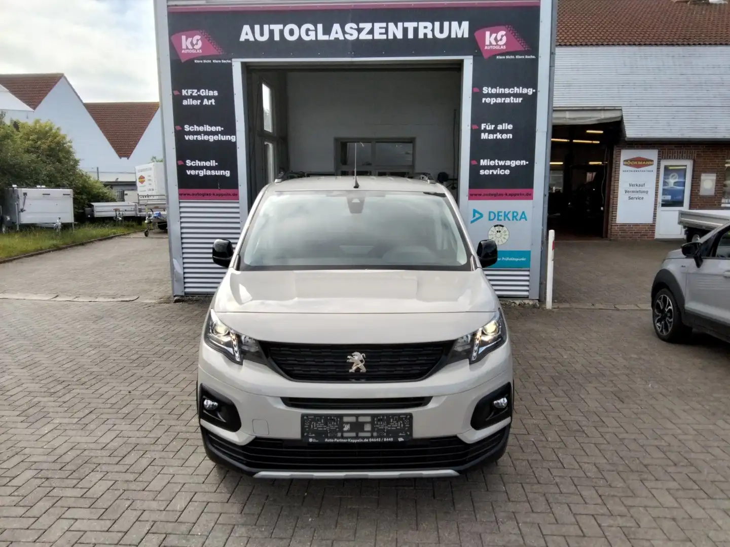Peugeot Rifter PureTech 110 L1 Allure GT-LINE Grau - 2