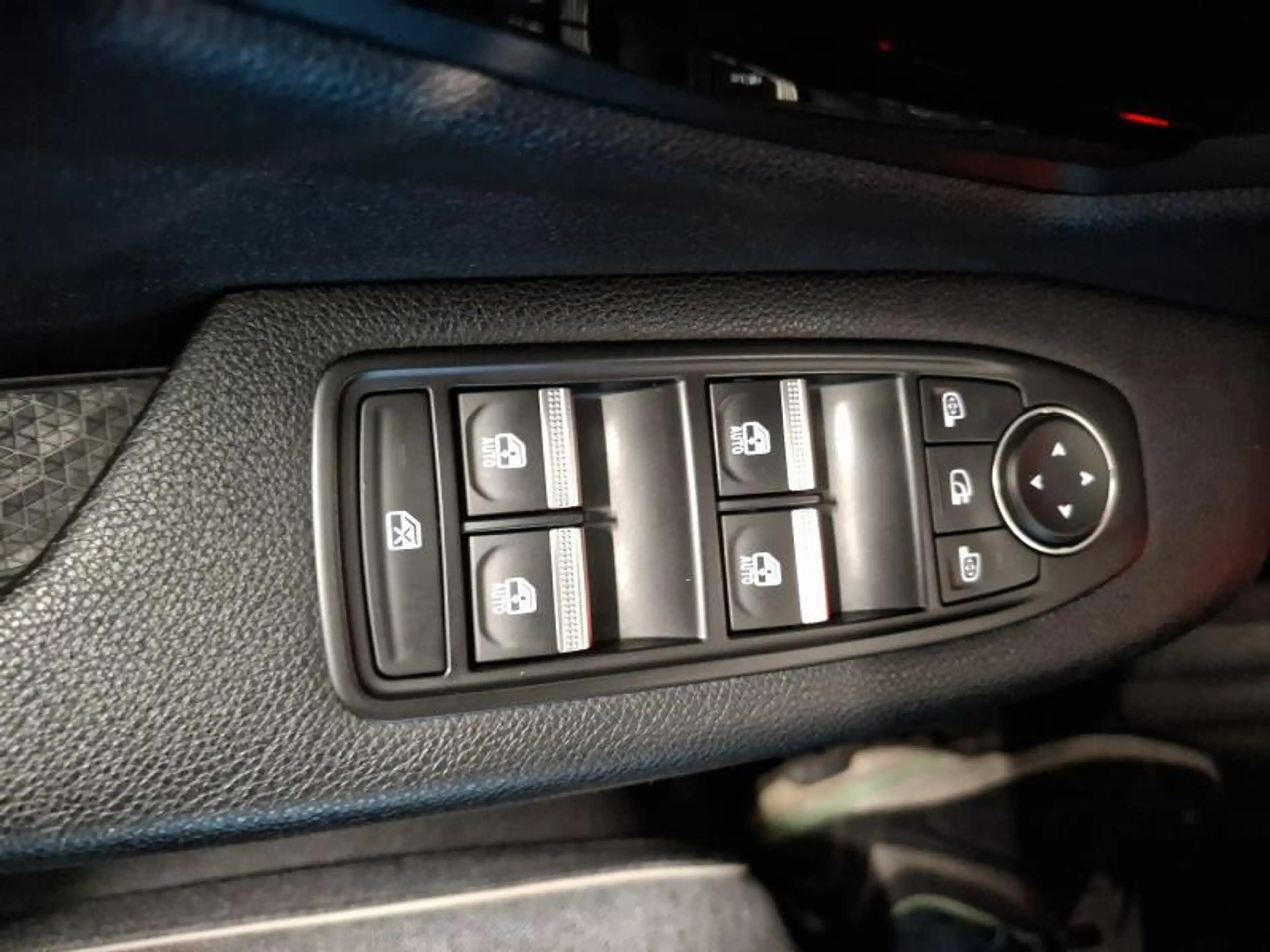 Renault Scenic E-Tech electric Evolution — photo 12
