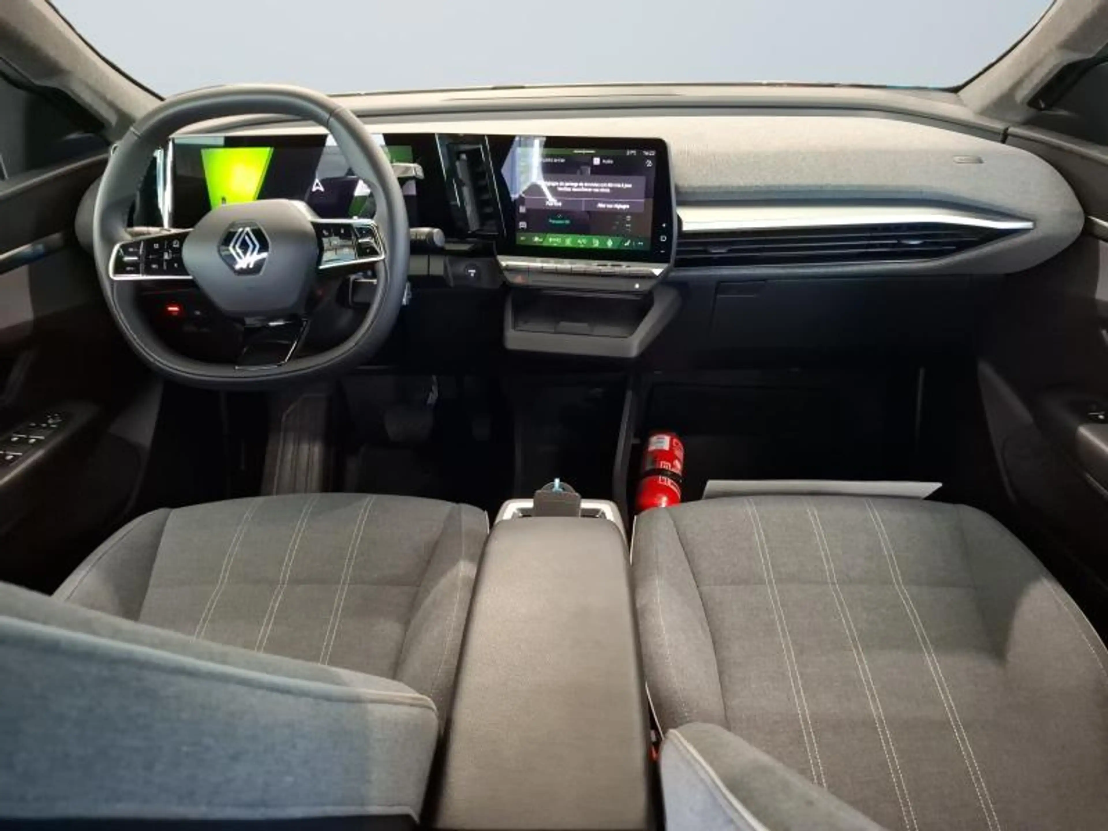 Renault Scenic E-Tech electric Evolution — photo 13