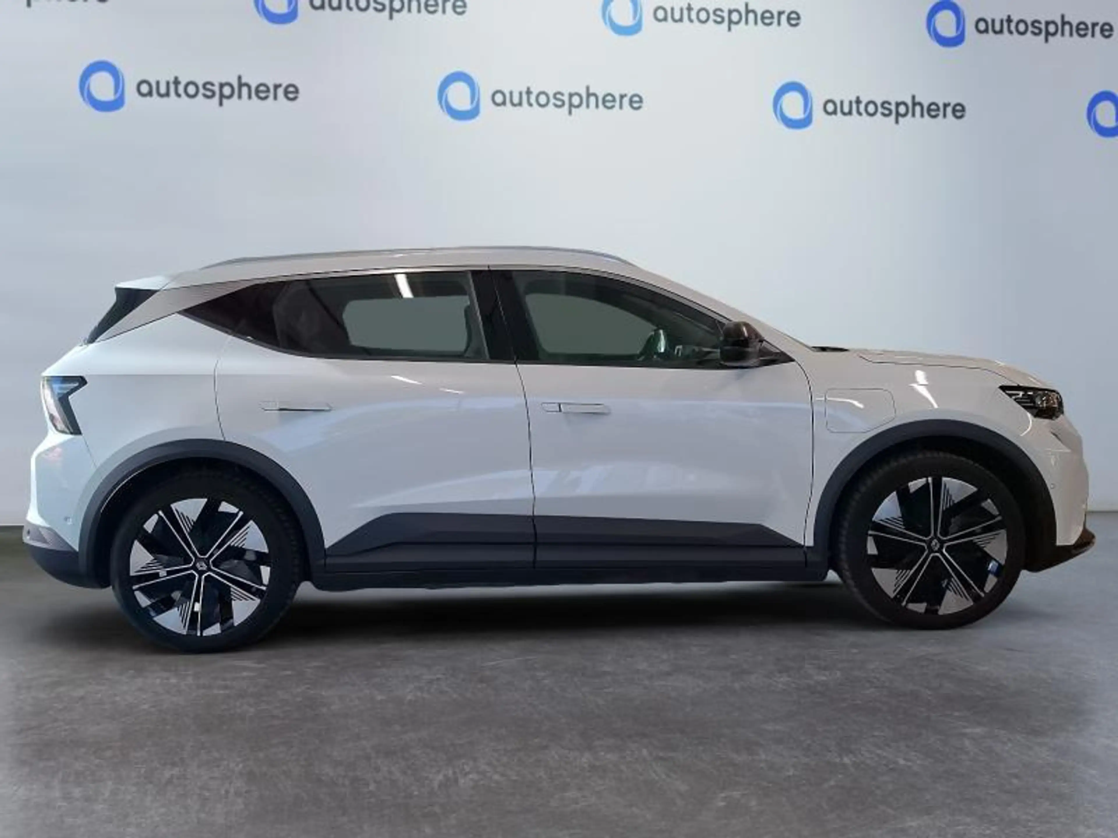 Renault Scenic E-Tech electric Evolution — photo 8
