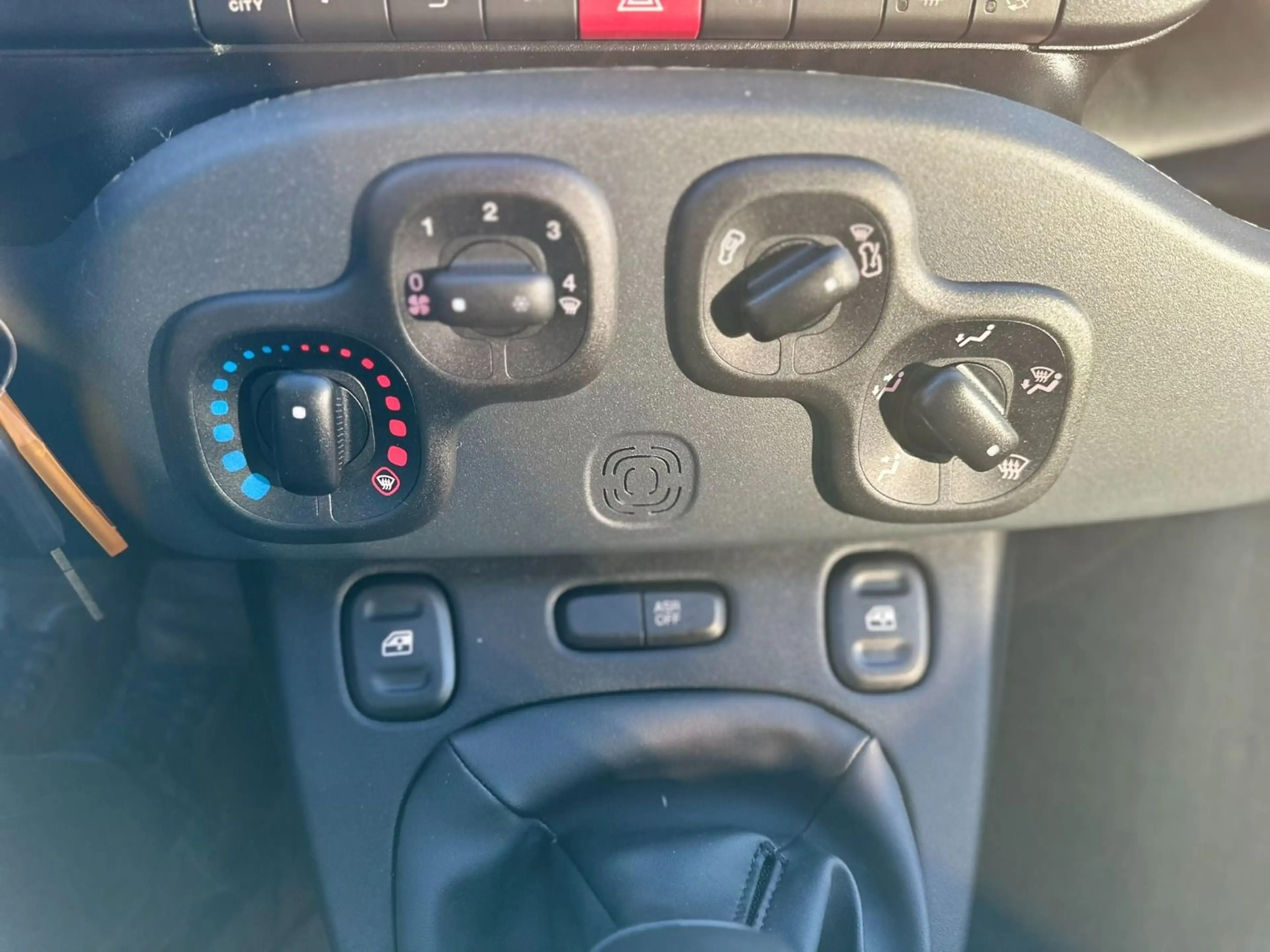 Fiat Panda 4x2 FireFly Hybrid 70 Panda — photo 13