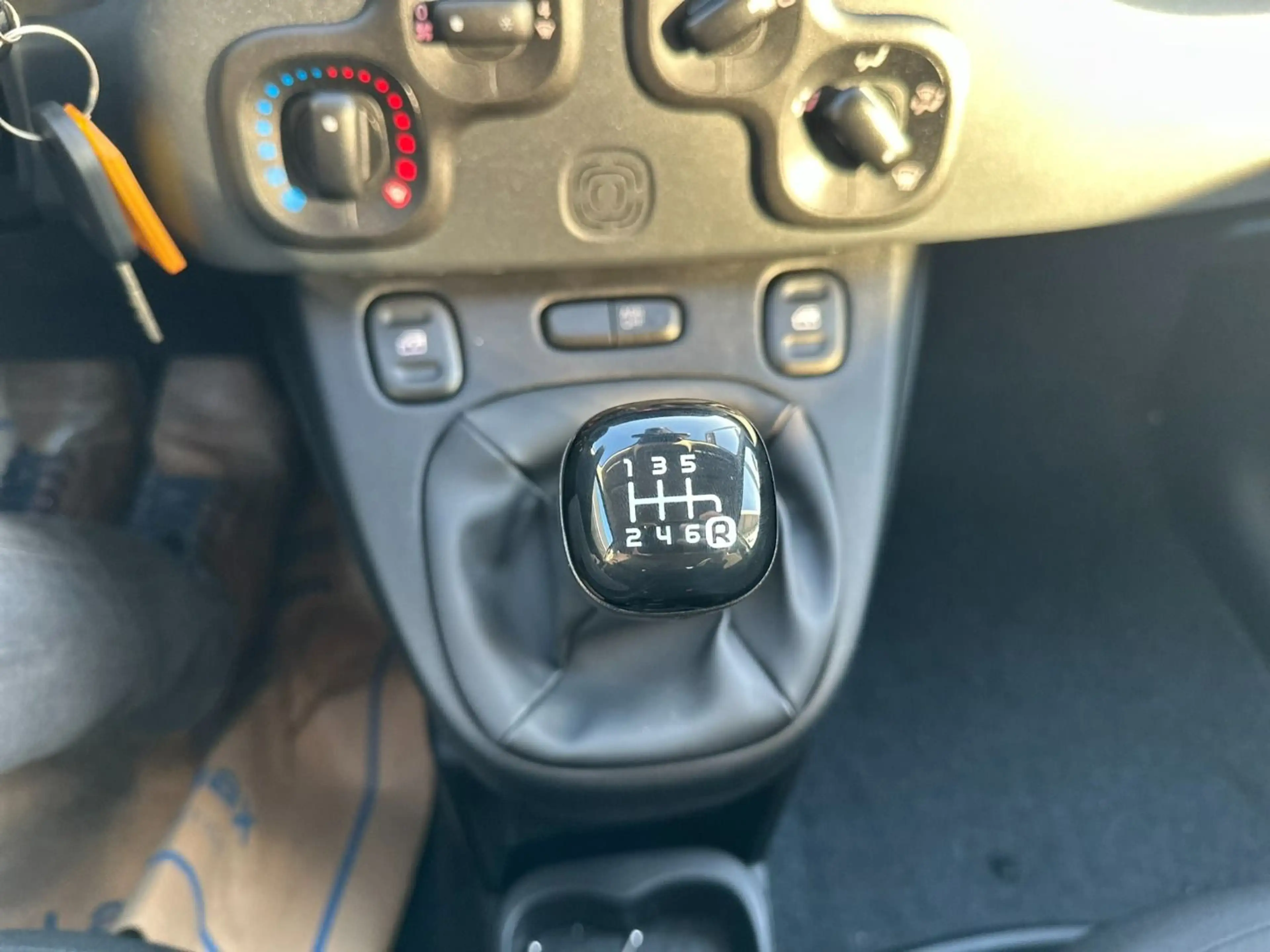 Fiat Panda 4x2 FireFly Hybrid 70 Panda — photo 14