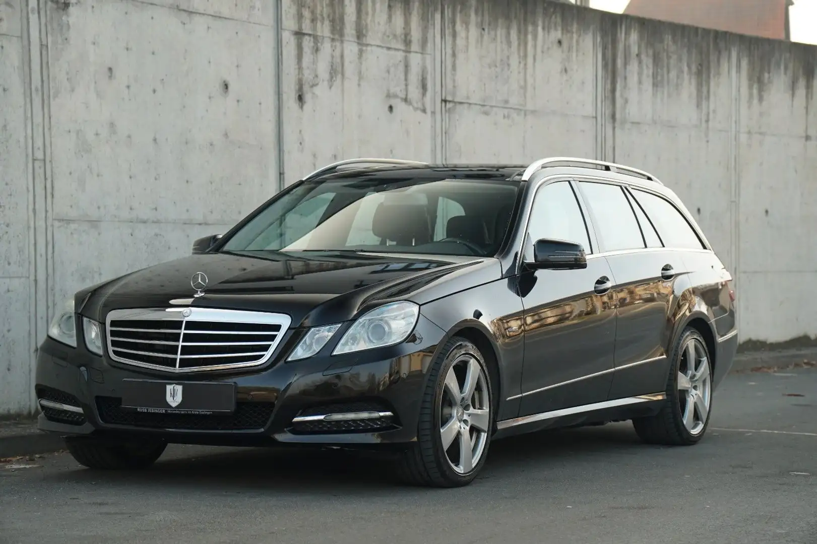 Mercedes-Benz E 300 CDI T BlueEFFICIENCY AVANTGARDE Noir - 2