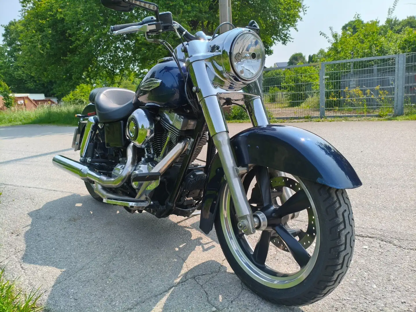 Harley-Davidson Dyna Switchback Blau - 1