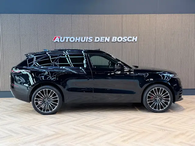Land Rover Range Rover Velar view 4
