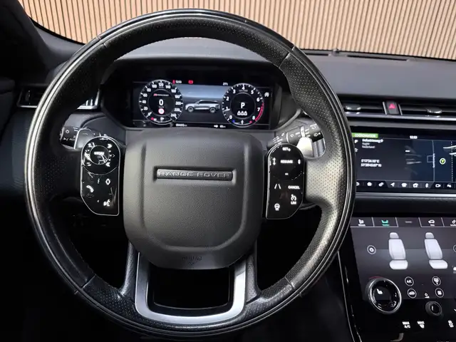 Land Rover Range Rover Velar view 13