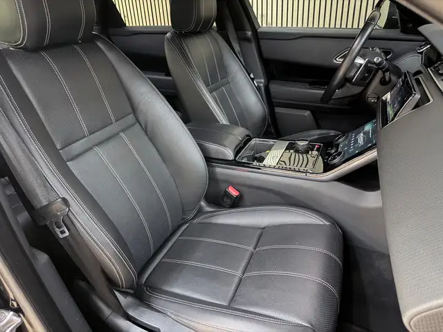 Land Rover Range Rover Velar view 6