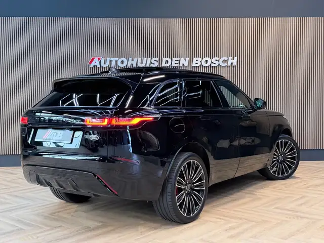 Land Rover Range Rover Velar view 2