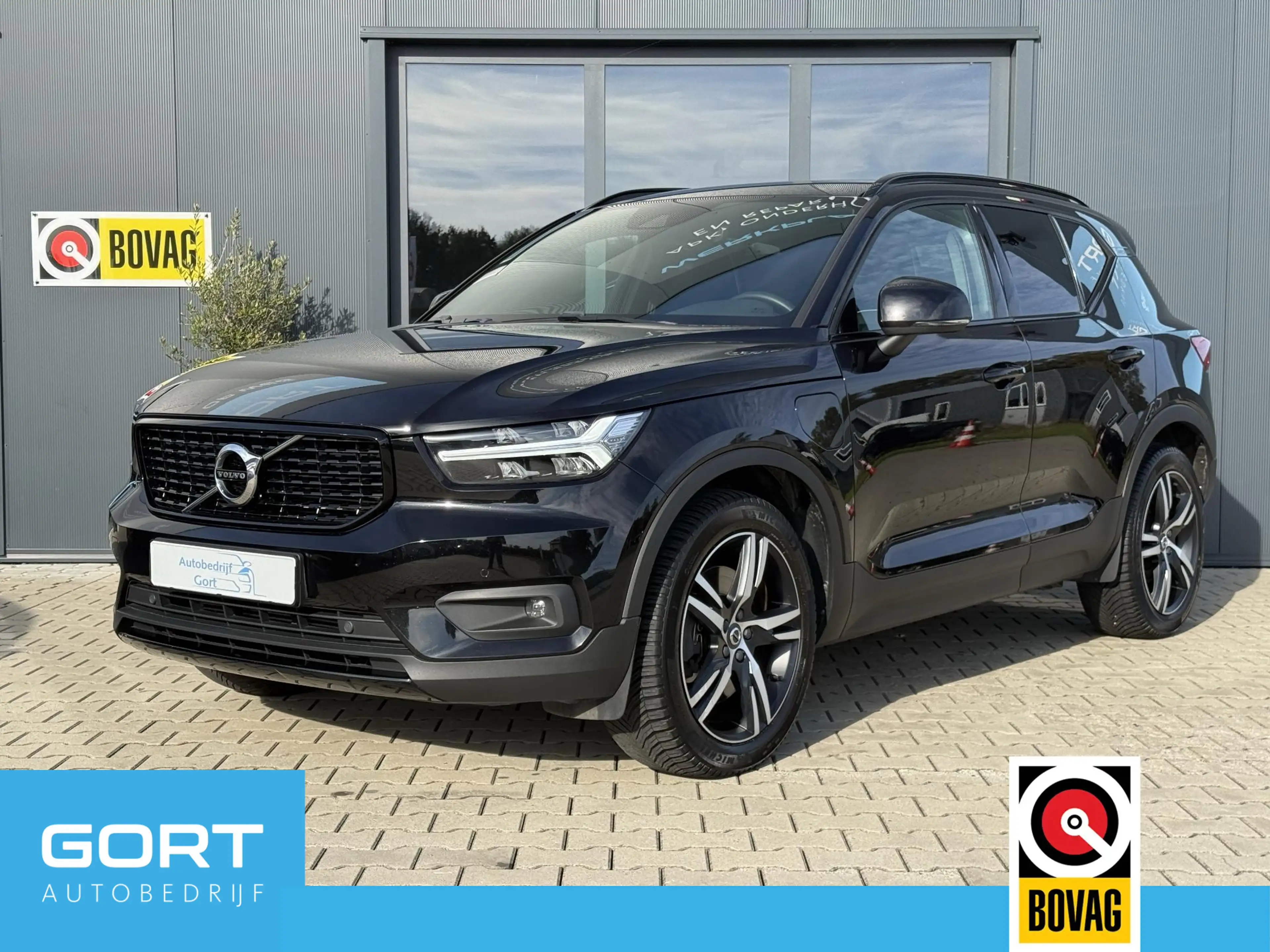 Volvo XC40 1.5 T4 Recharge R-Design HEEL VEEL OPTIES!