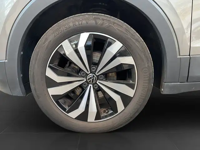 Volkswagen T-Cross view 7