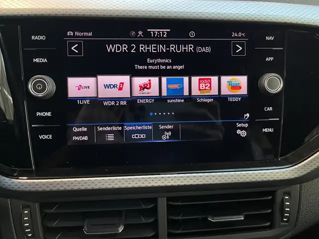 Volkswagen T-Cross view 13