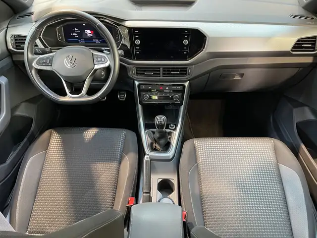 Volkswagen T-Cross view 5