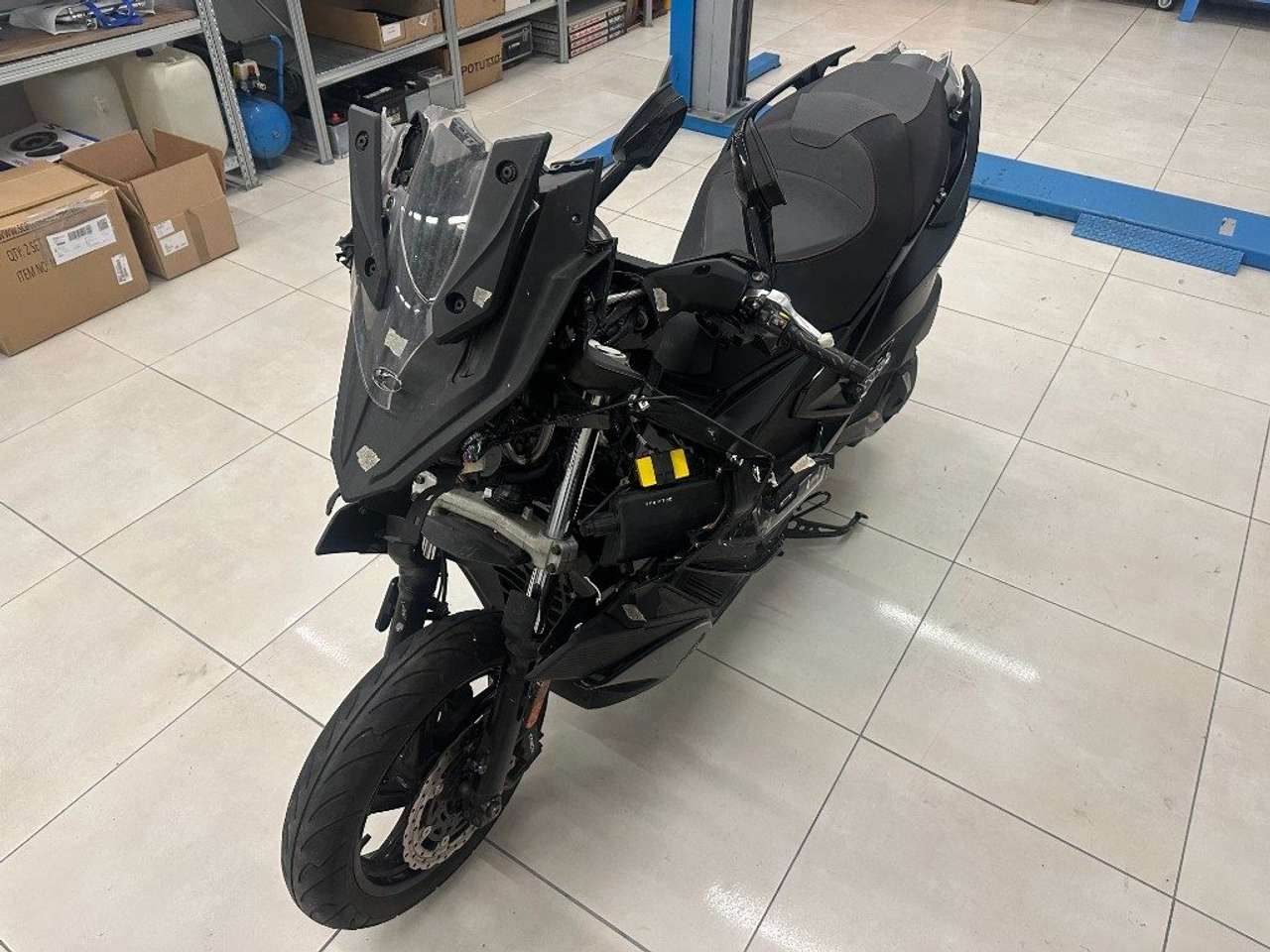 Kymco Xciting 400i VS 400