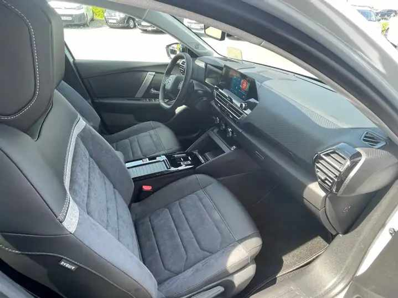Citroen C4 Pure Tech 130 EAT8 Max Automatik — photo 12