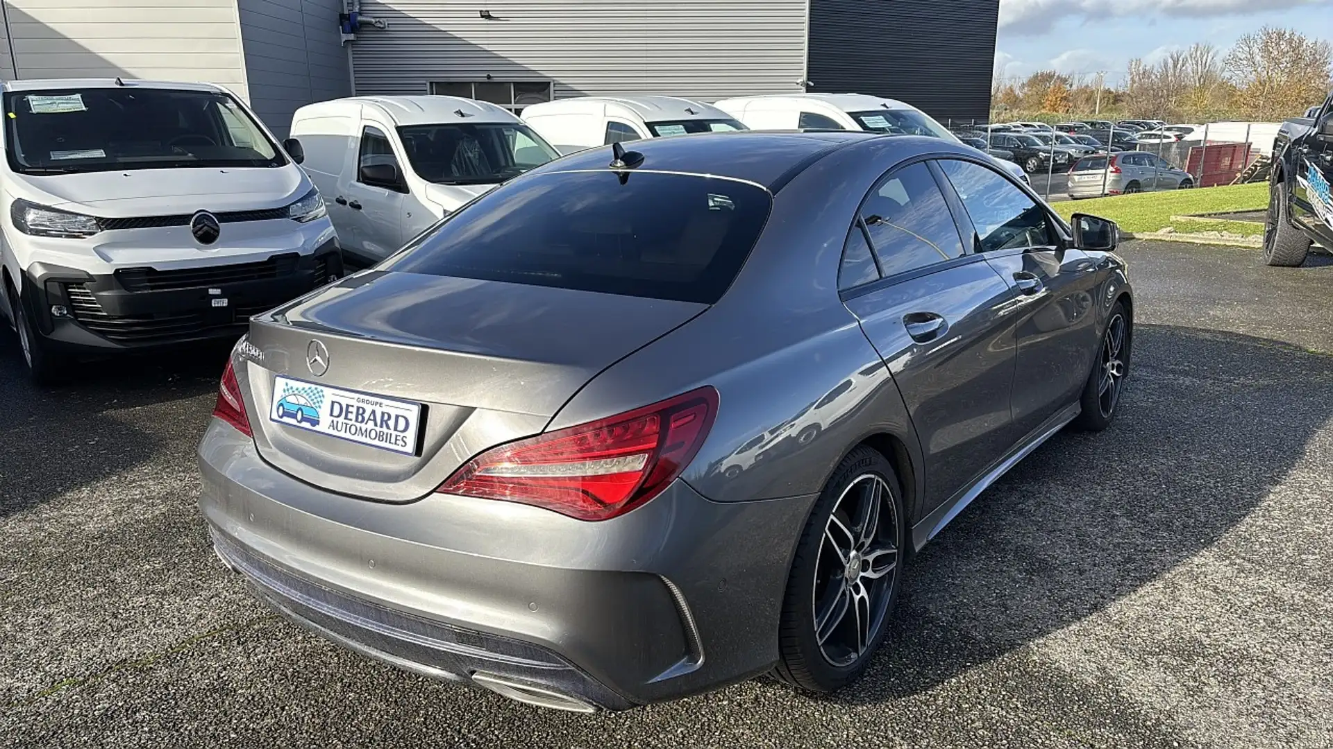 Mercedes-Benz CLA 200 200 D FASCINATION 7G-DCT Gris - 2