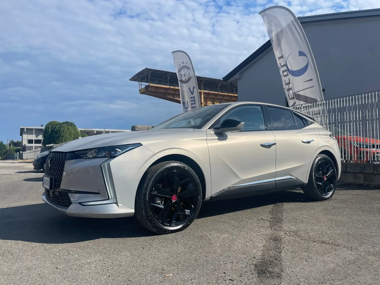 DS Automobiles DS 4 DS4 1.6 PHEV Perfor Line+ 225cv auto KM0!! Oro - 1