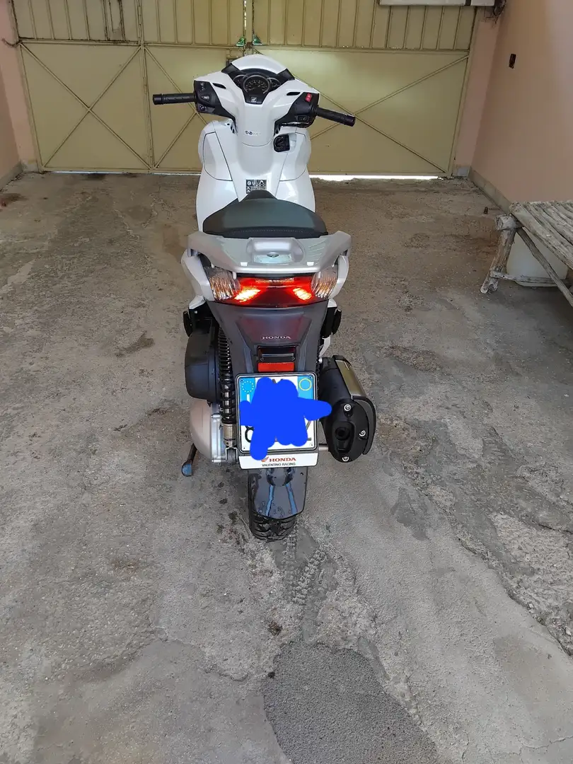 Honda SH 300 Wit - 2