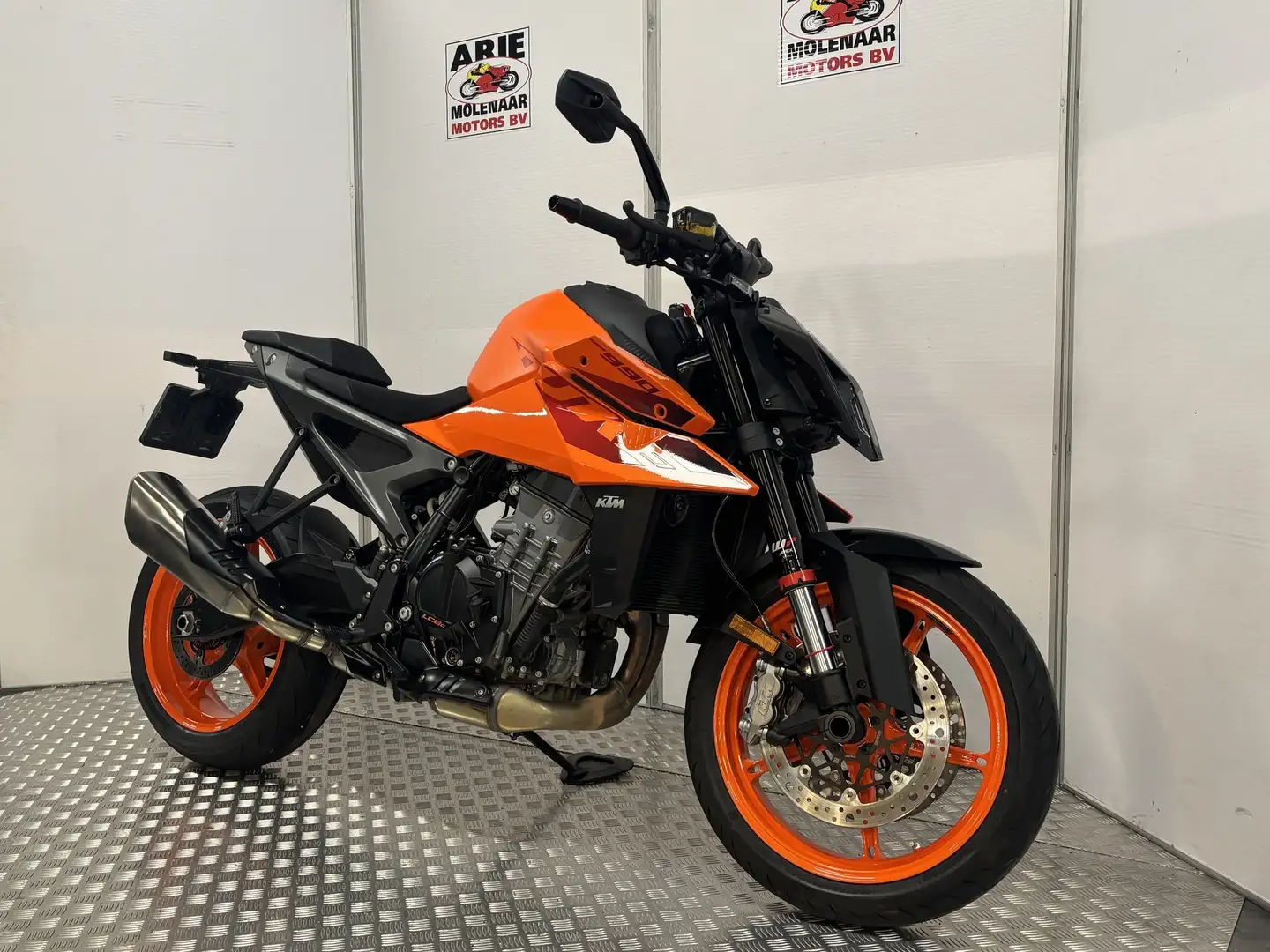 KTM 990 DUKE Oranje - 2