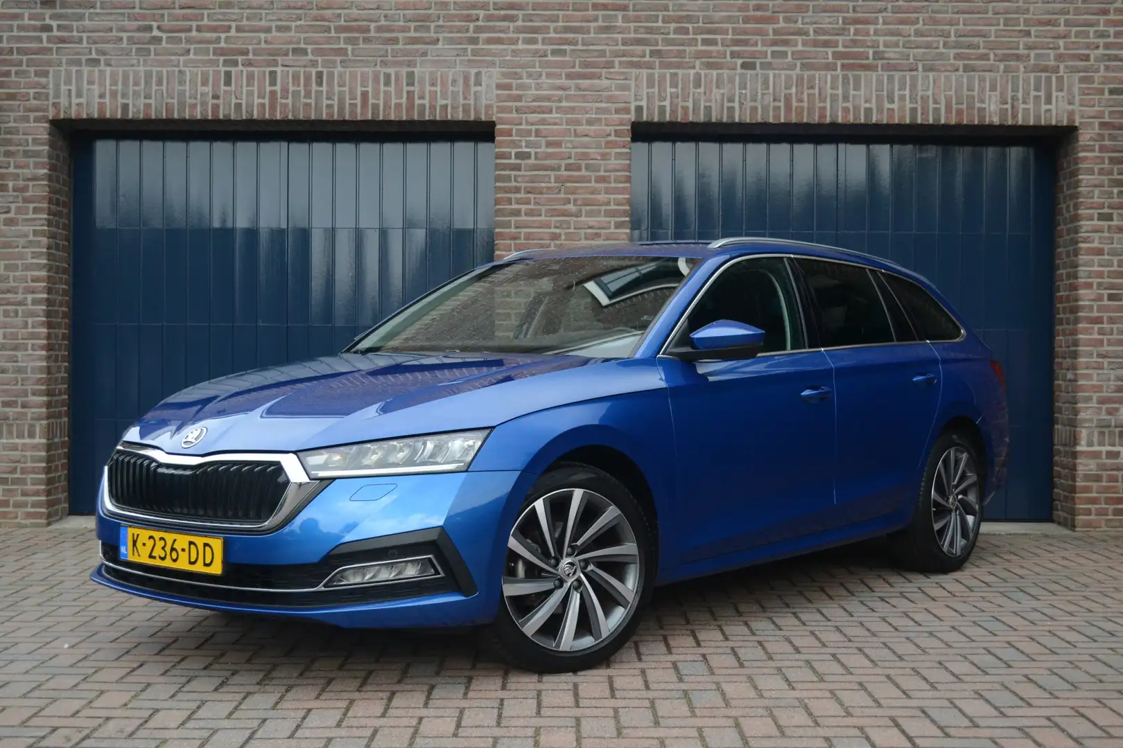 Skoda Octavia Combi 1.0 TSI Business Edition Plus | Virtual | Tr Blauw - 1