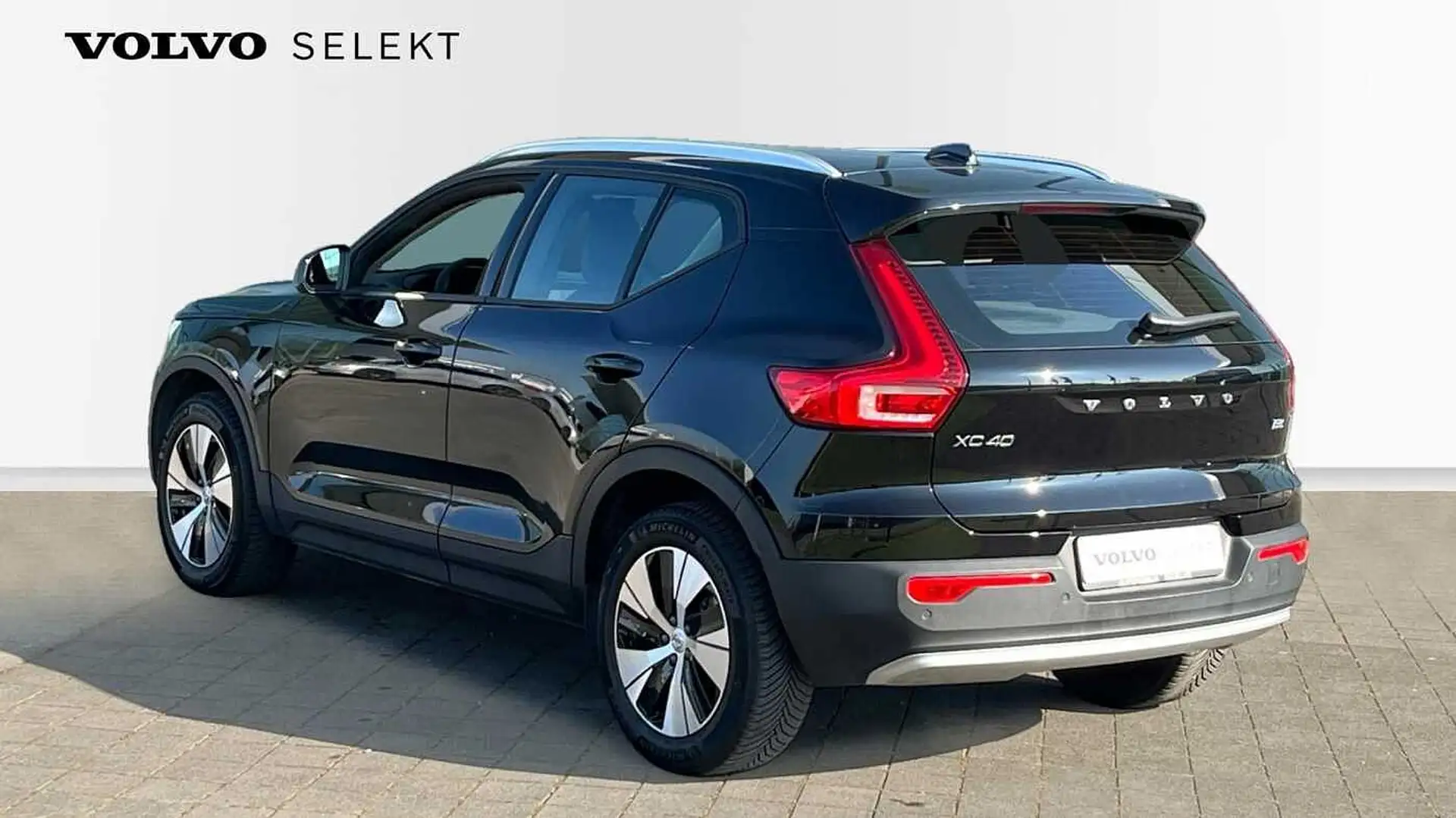 Volvo XC40 Core B3 Mild hybride | Leder| Zetelverwarming | Pa Nero - 2