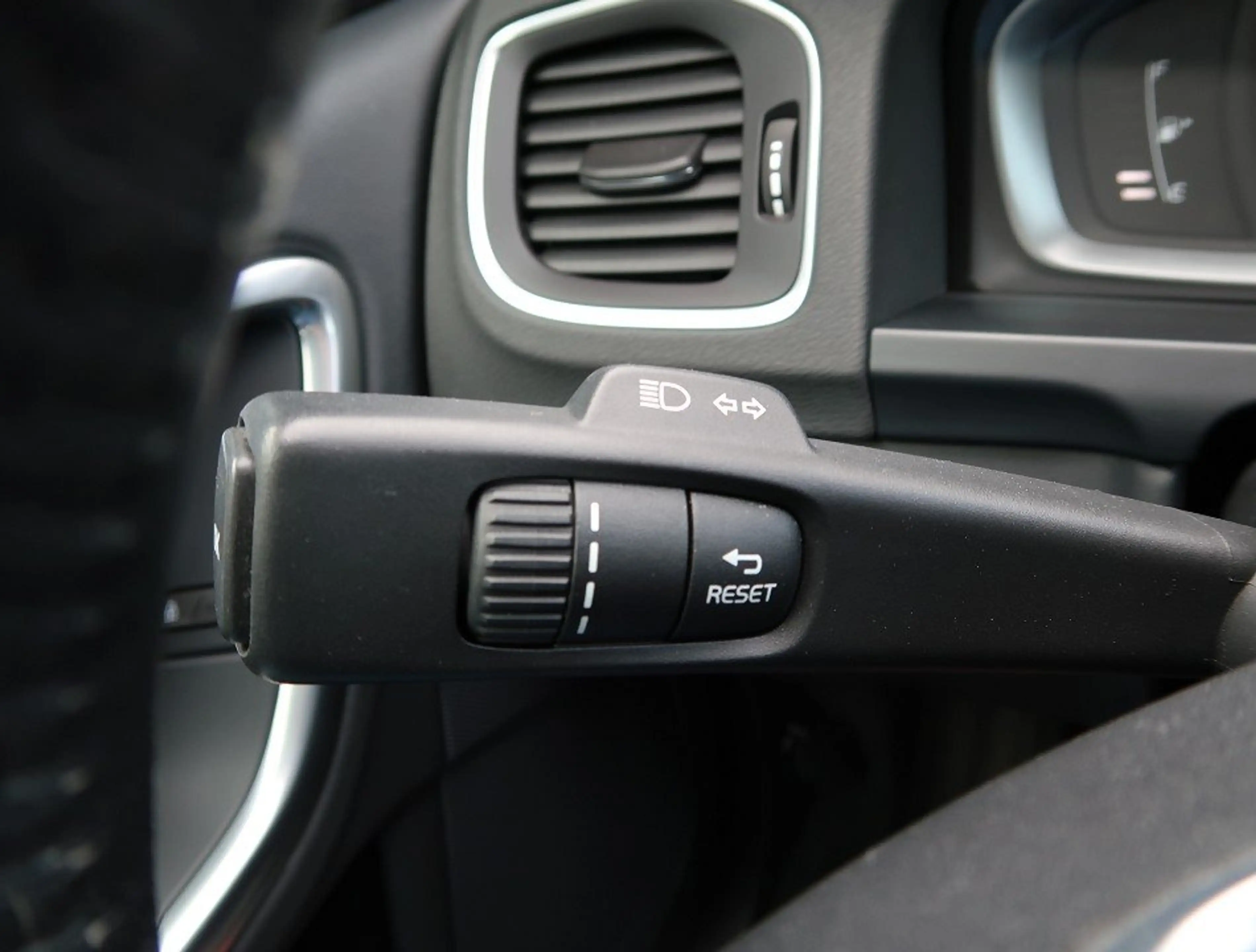 Volvo S60 *Liebhabergepflegter Topzustand*viele Extras* Mome — photo 17