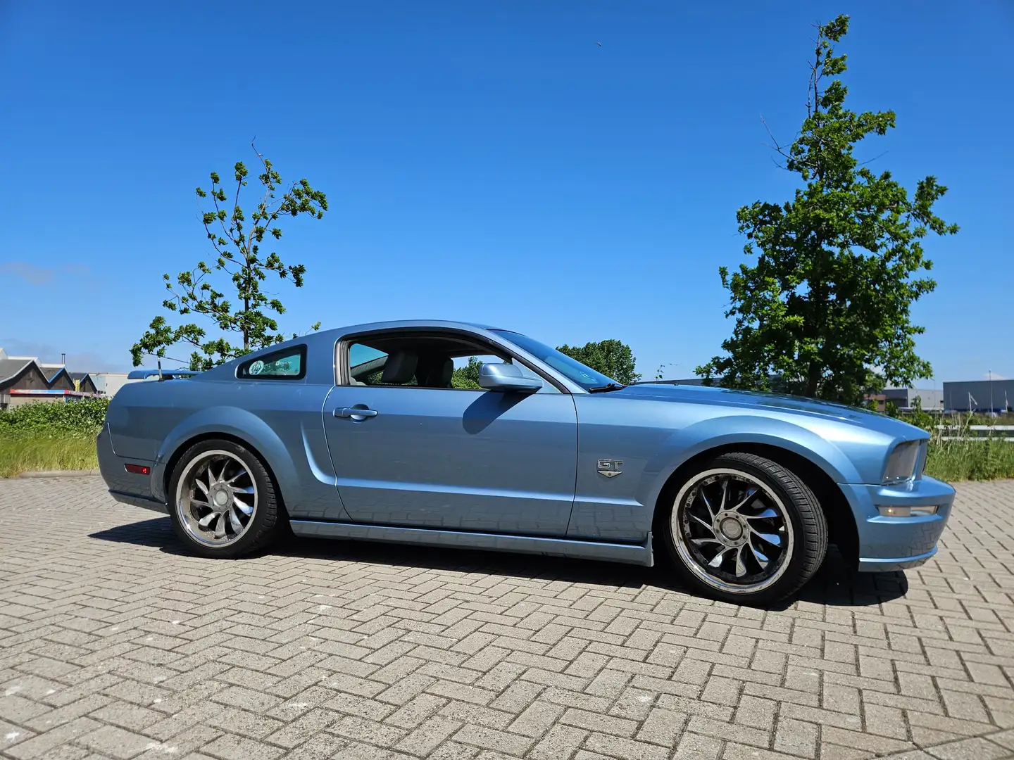 Ford Mustang GT Blau - 1