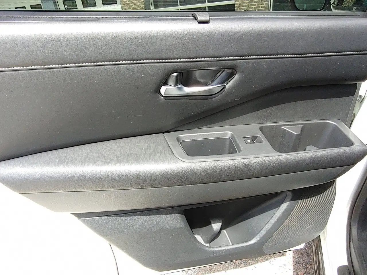 Nissan Pathfinder снимка Nissan Pathfinder