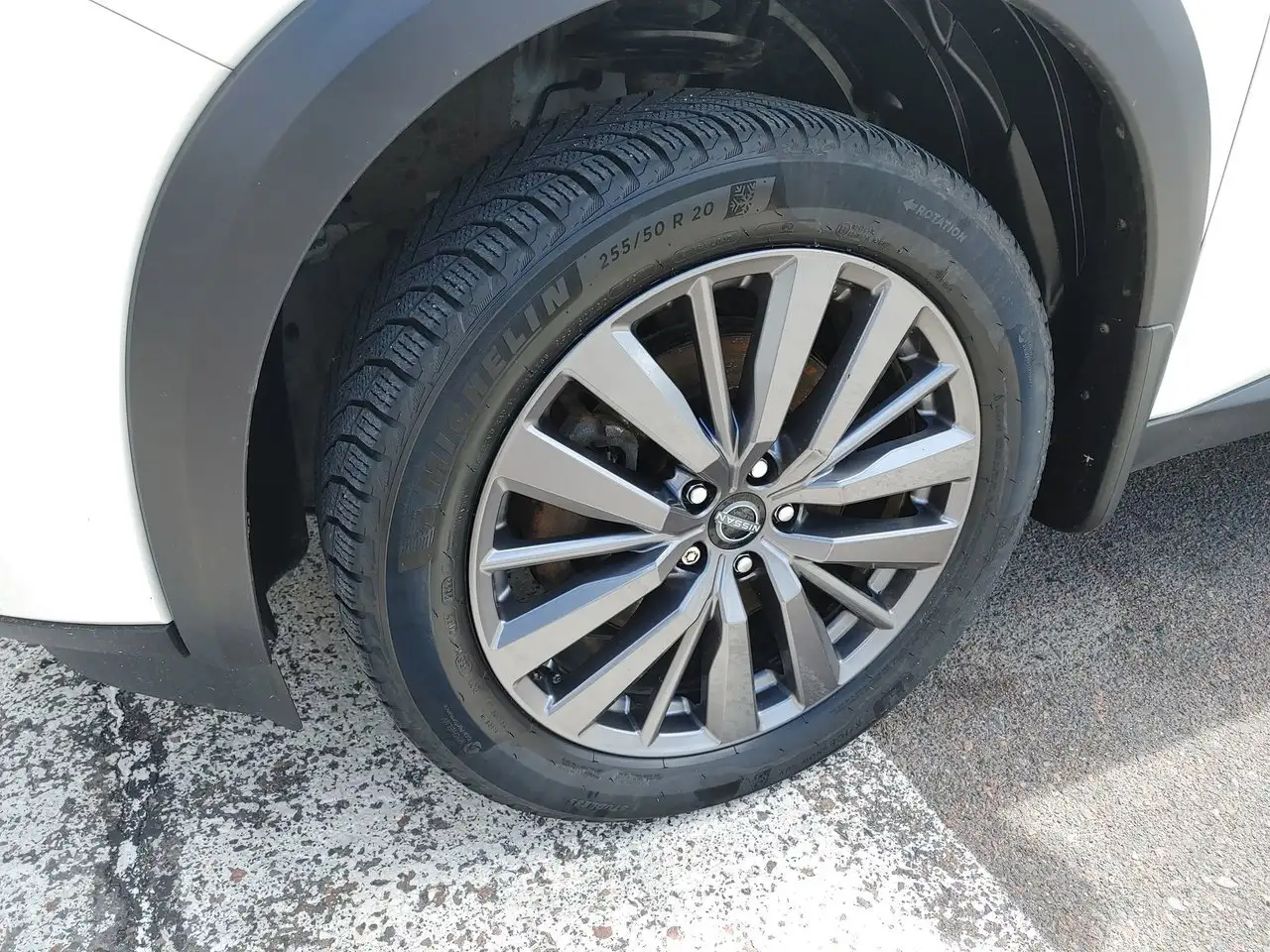 Nissan Pathfinder снимка Nissan Pathfinder
