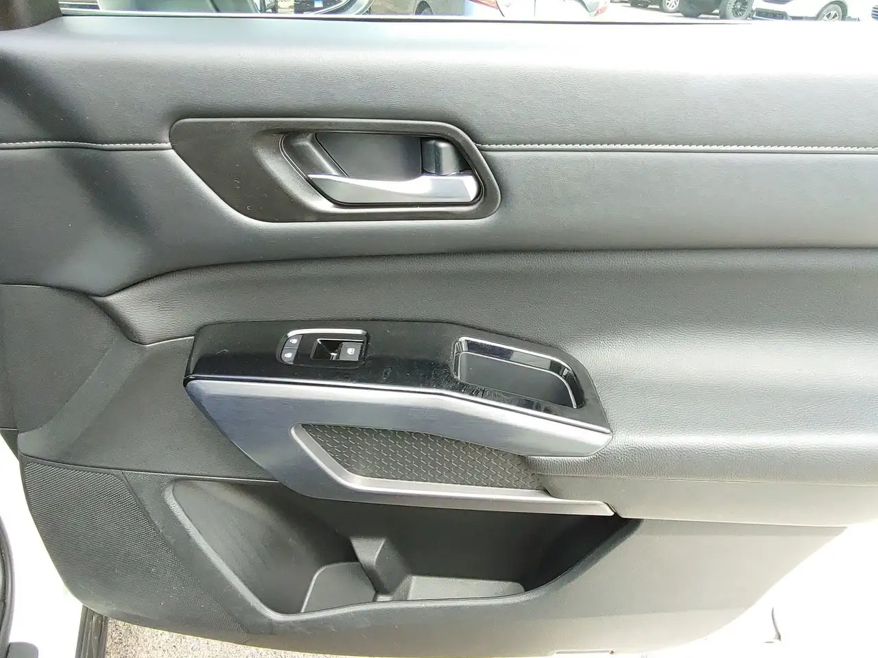 Nissan Pathfinder снимка Nissan Pathfinder
