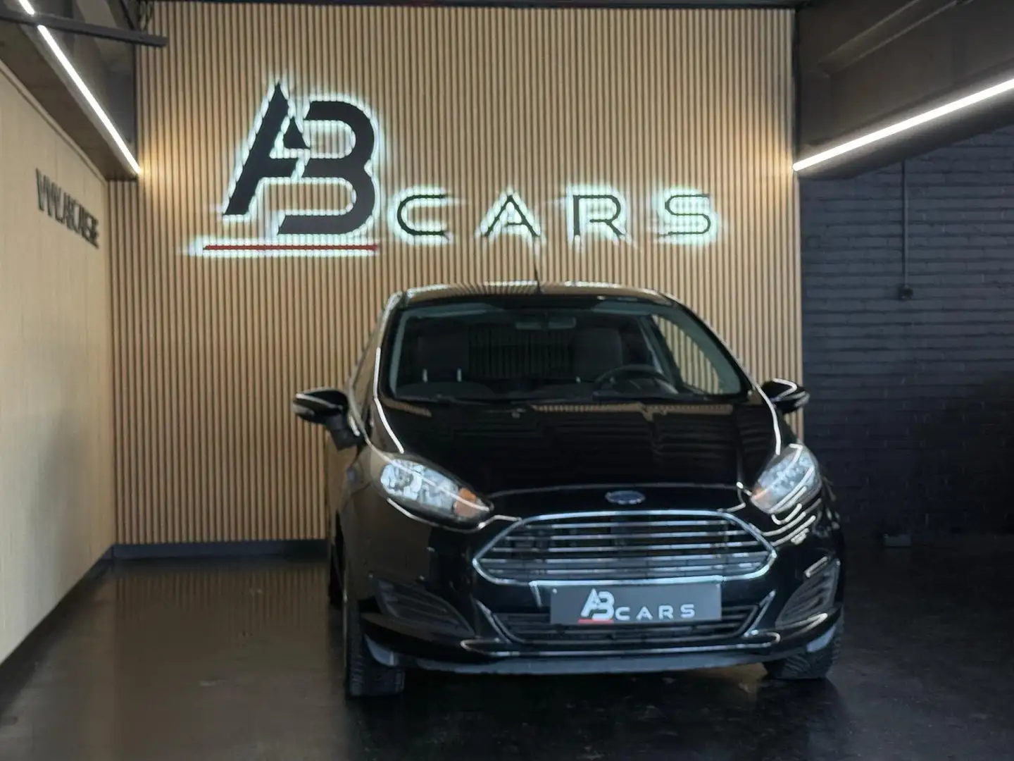 Ford Fiesta 1.0i Černá - 2