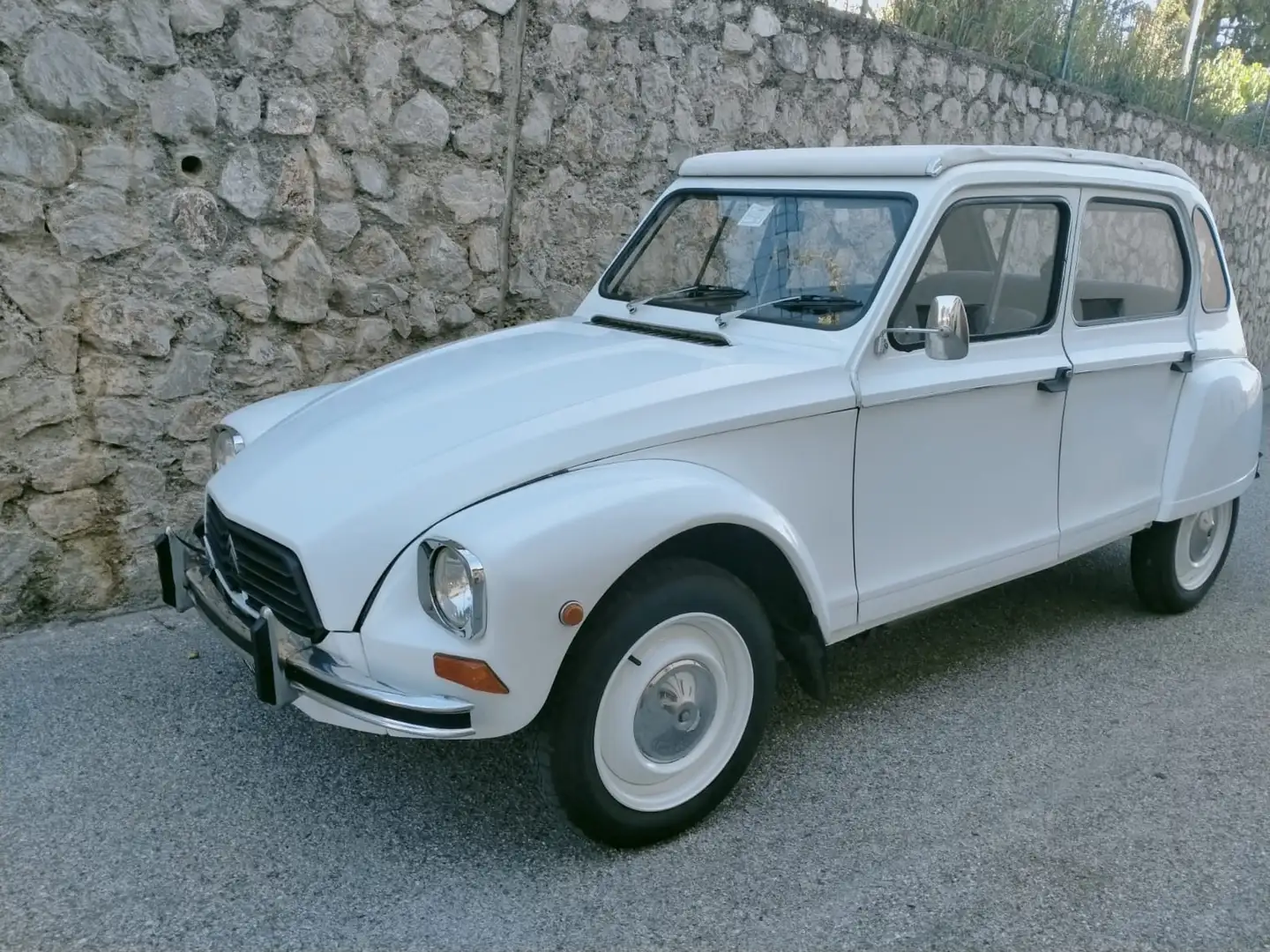 Citroen Dyane Blanc - 1